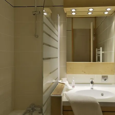 Onyx Apartment